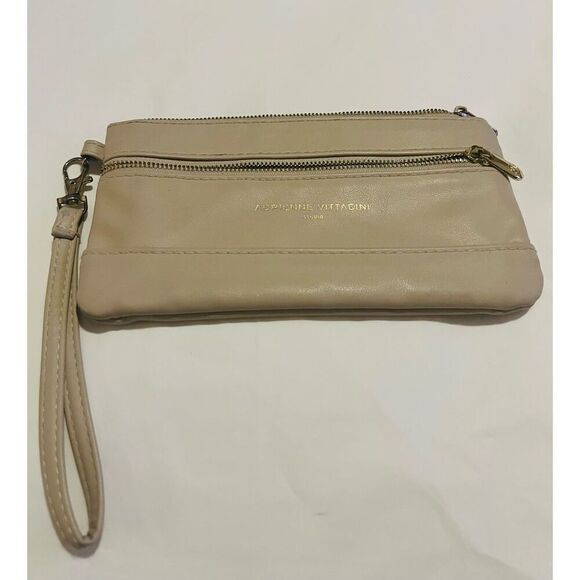 Adrienne Vittadini cream clutch bag with zipper and wrist strap - Picture 1 of 5